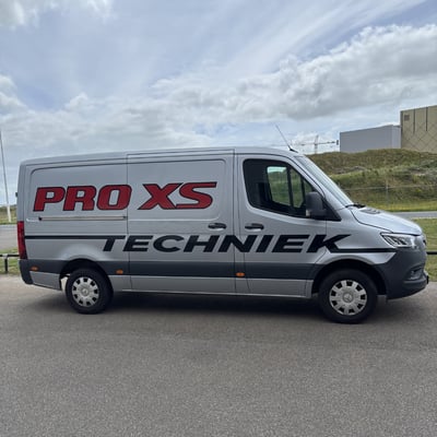 Bedrijfsbus van Pro XS Techniek